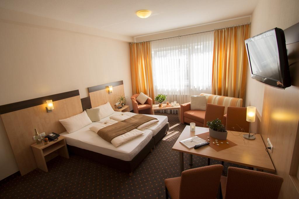 Hotel Am Freischuetz Hürth Exteriér fotografie